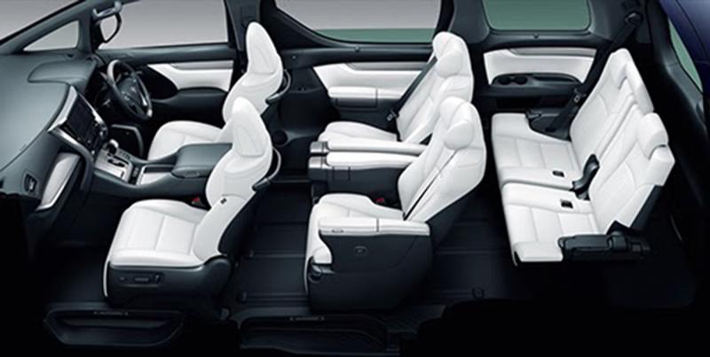 Hệ thống ghế của Alphard được trang bị chỉnh điện ở cả ghế lái lẫn ghế hành khách