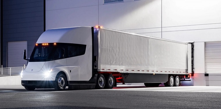 Những con xe chuyển vận năng lượng điện Tesla Semi trước tiên cho tới tay khách hàng hàng